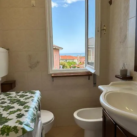 Vicino Al Mare Con Parcheggio * Riva Ligure